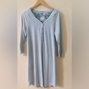 Echo Sleepwear Camilla Foulard Sleep-shirt Sz S-M V-neck Button Front Blue White